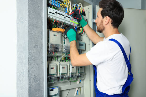 Best Circuit Breaker Repair  in Lake Forest, CA